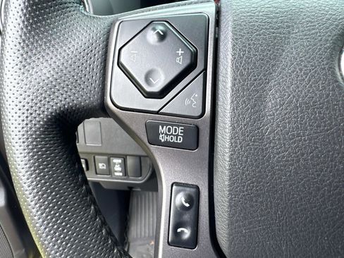 Used 2023 Toyota Tacoma TRD Off-Road AWD/4WD image 33