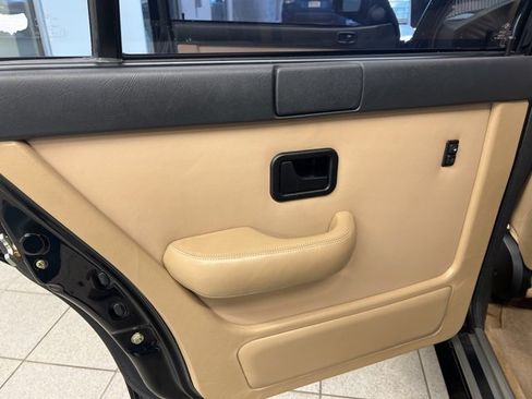 Used 1988 BMW M5 image 17