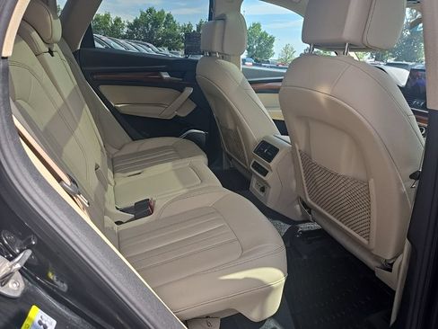 Used 2022 Audi Q5 2.0T Premium w/ Convenience Package AWD/4WD image 27