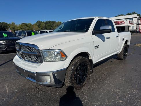 Used 2017 RAM 1500 Laramie AWD/4WD image 1