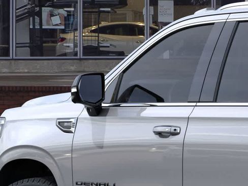 New 2026 GMC Yukon XL Denali image 12