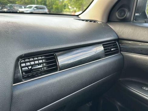 Used 2020 Mitsubishi Outlander SE FWD image 41