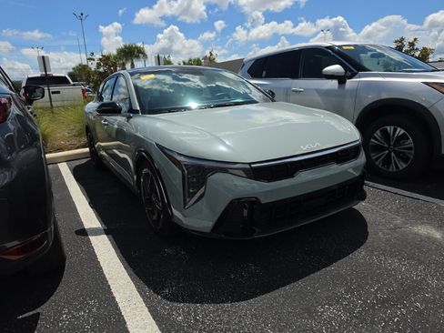 Certified 2025 Kia K4 GT-Line w/ GT-Line Sunroof Package FWD image 2