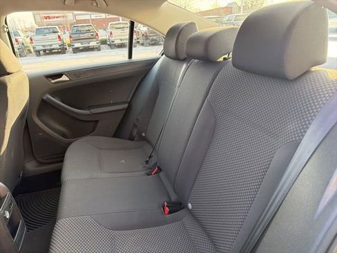Used 2014 Volkswagen Jetta S image 17