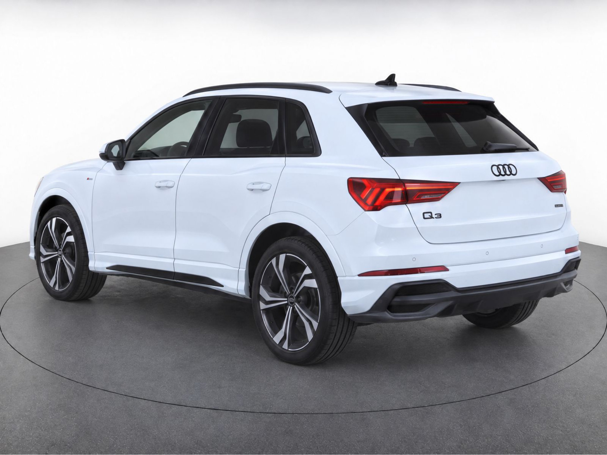 Used 2023 Audi Q3 2.0T Premium Plus AWD/4WD image 3