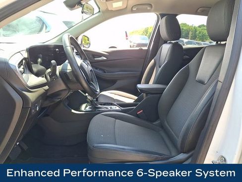 Used 2024 Buick Encore GX Preferred FWD image 2