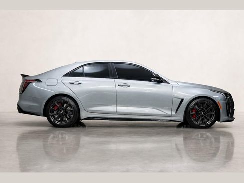 Used 2023 Cadillac CT4 V Blackwing w/ Driver Assist Package RWD image 3