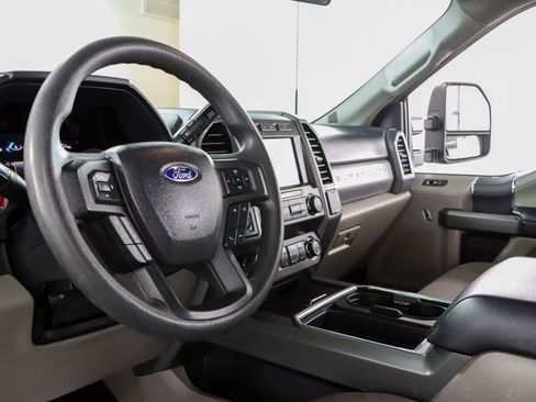 Used 2022 Ford F250 XLT w/ XLT Value Package image 23