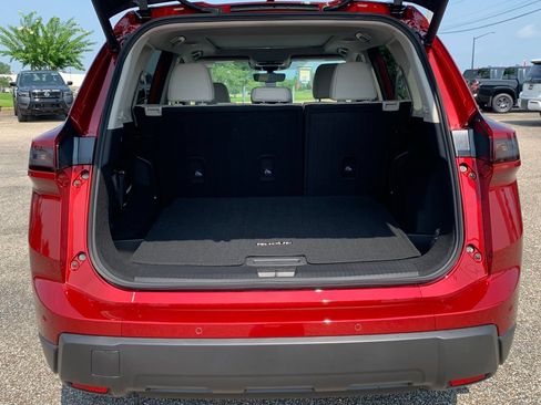 New 2026 Nissan Rogue Dark Armor FWD image 5