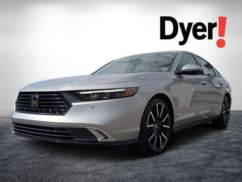 Used 2023 Honda Accord Touring image 7