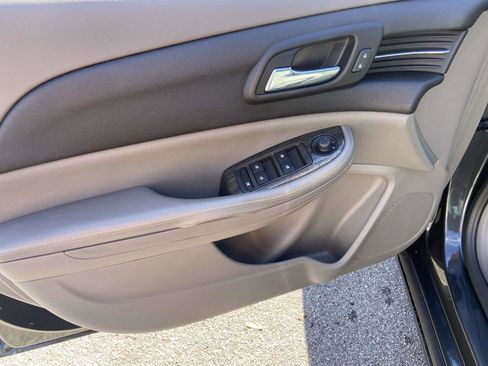 Used 2015 Chevrolet Malibu LT image 7