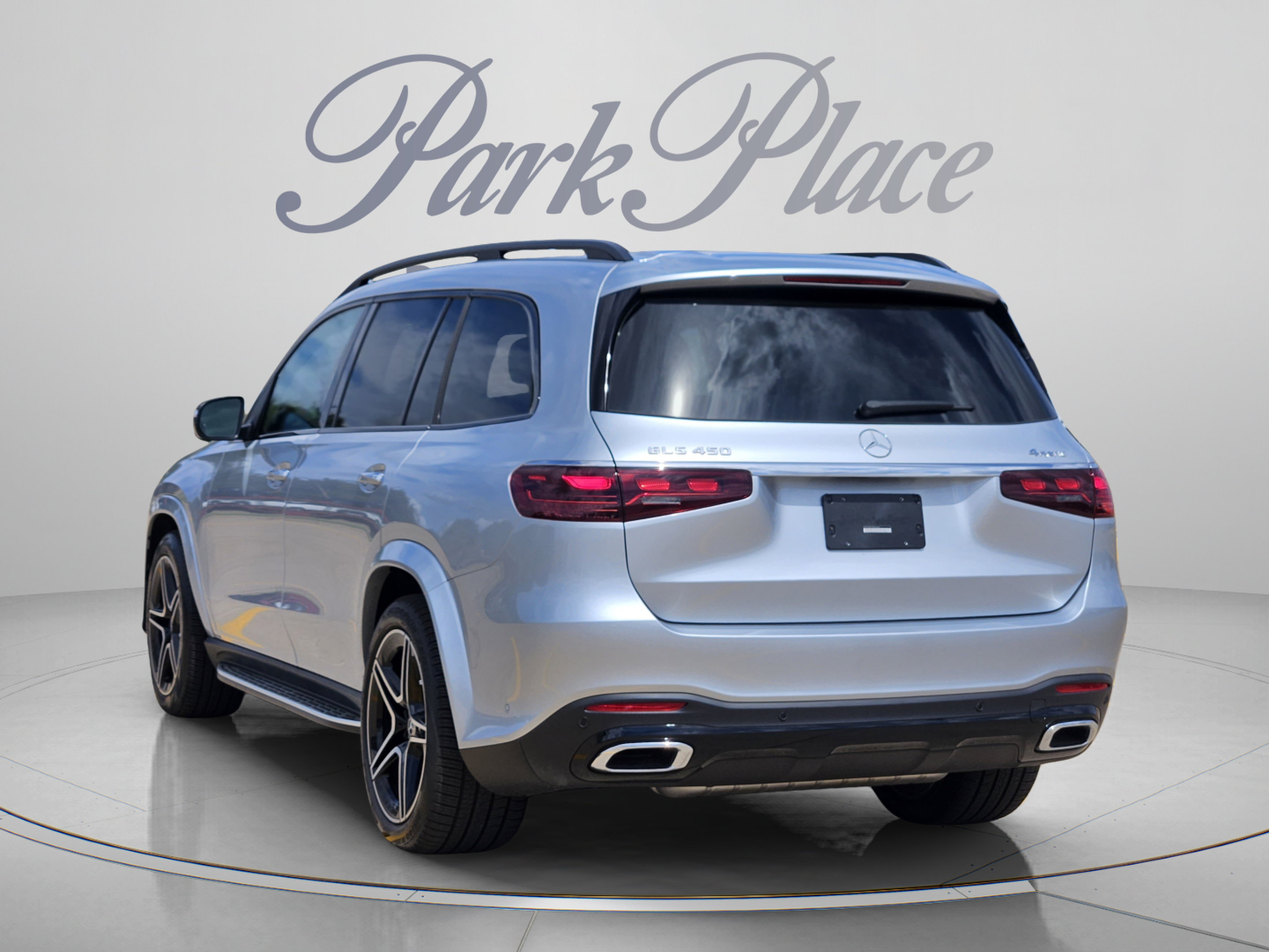 Used 2026 Mercedes-Benz GLS 450 4MATIC w/ AMG Line Exterior image 3
