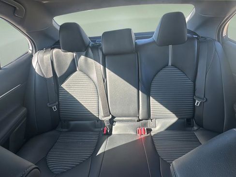 Used 2021 Toyota Camry SE image 22