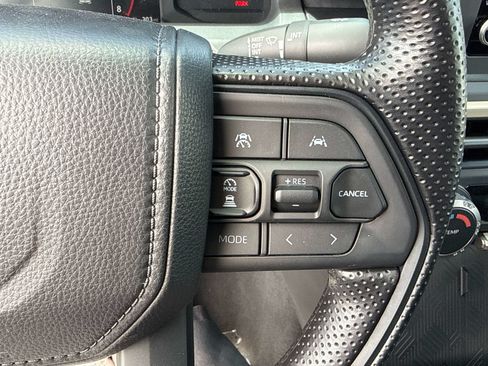 New 2026 Toyota Tacoma SR w/ SR Upgrade Package AWD/4WD image 21