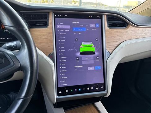 Used 2019 Tesla Model X Long Range image 10