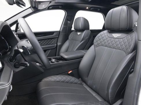 Used 2017 Bentley Bentayga W12 image 8
