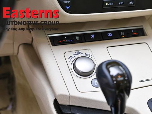 Used 2015 Lexus ES 350 w/ Luxury Package FWD image 22