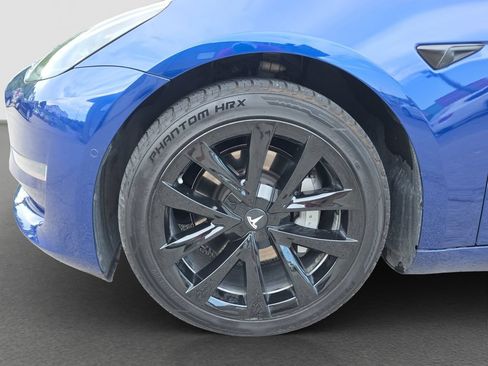 Used 2022 Tesla Model 3 Long Range AWD/4WD image 4