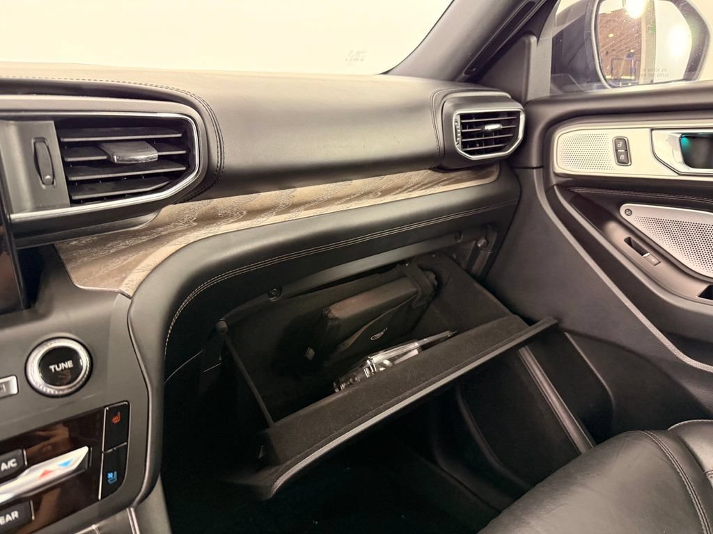 Used 2020 Ford Explorer Platinum AWD/4WD image 31