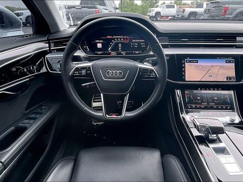 Used 2022 Audi S8 w/ S8 Comfort Plus Package AWD/4WD image 10