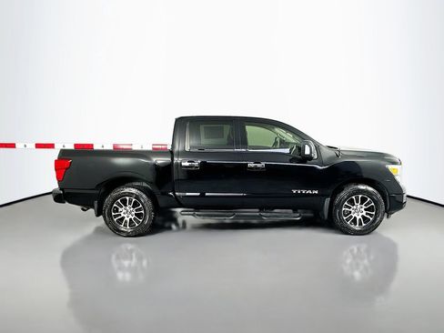 Used 2021 Nissan Titan SV w/ SV Convenience Package AWD/4WD image 8