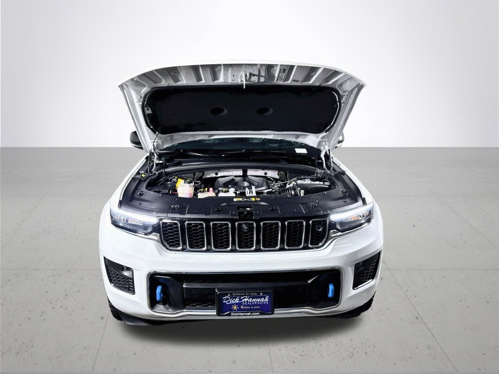 Used 2023 Jeep Grand Cherokee Overland w/ Advanced Protech Group III AWD/4WD image 23