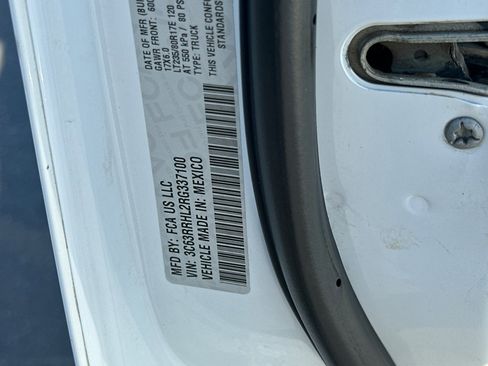 Used 2024 RAM 3500 Big Horn image 28