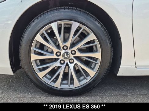 Used 2019 Lexus ES 350 w/ Premium Package FWD image 17