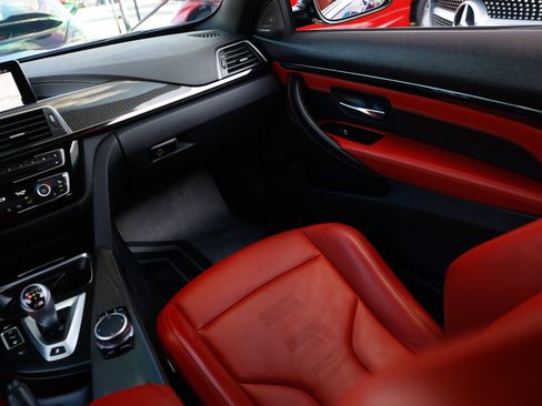 Used 2020 BMW M4 Coupe image 28