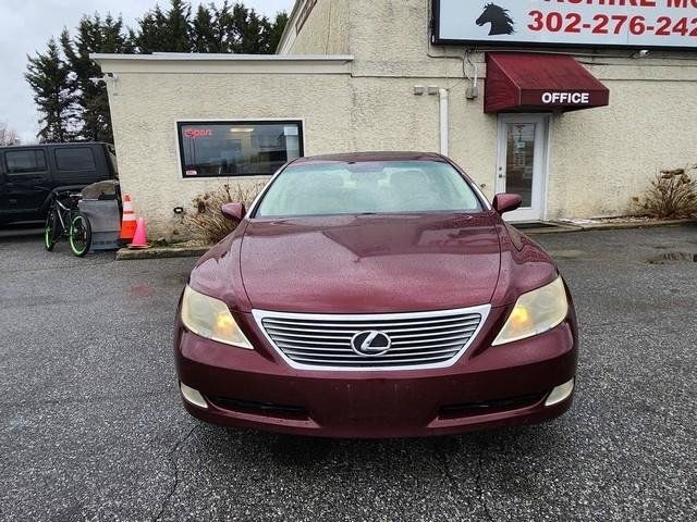 Used 2007 Lexus LS 460 w/ Comfort Pkg RWD image 2