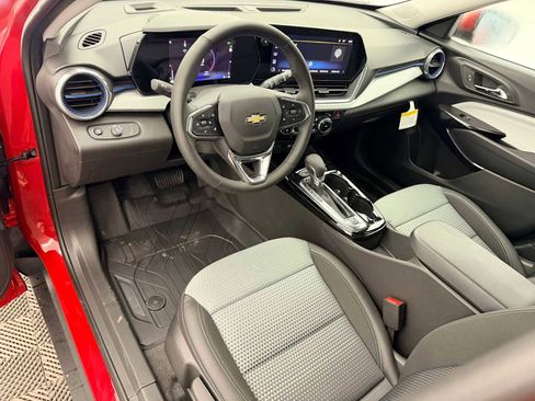 New 2026 Chevrolet Trax LT w/ Driver Confidence Package image 2