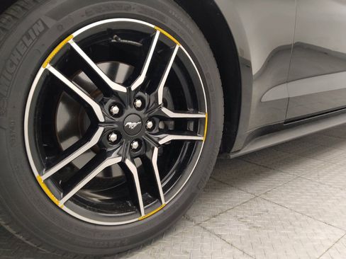 Used 2019 Ford Mustang Premium RWD image 31