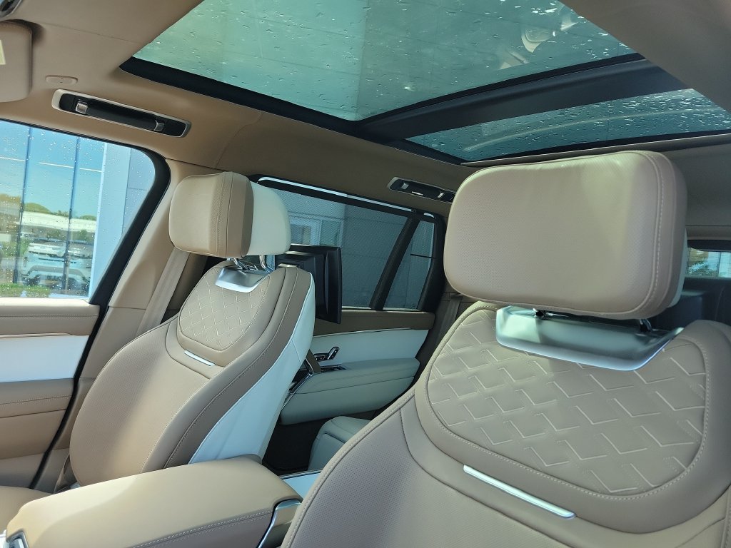 New 2026 Land Rover Range Rover SV AWD/4WD image 26