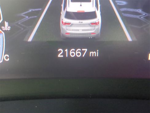 Certified 2022 Jeep Compass Limited image 29