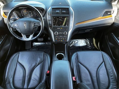 Used 2019 Lincoln MKC Reserve image 9