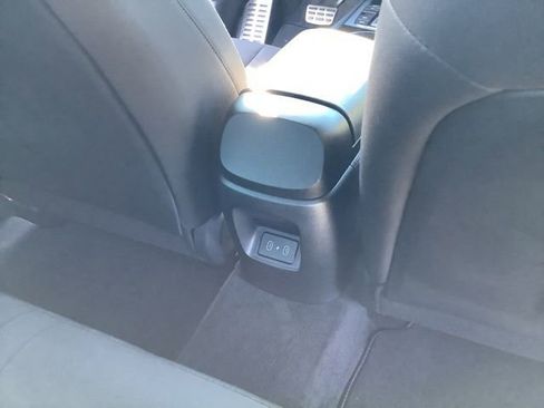 Certified 2025 Hyundai Elantra SEL image 23