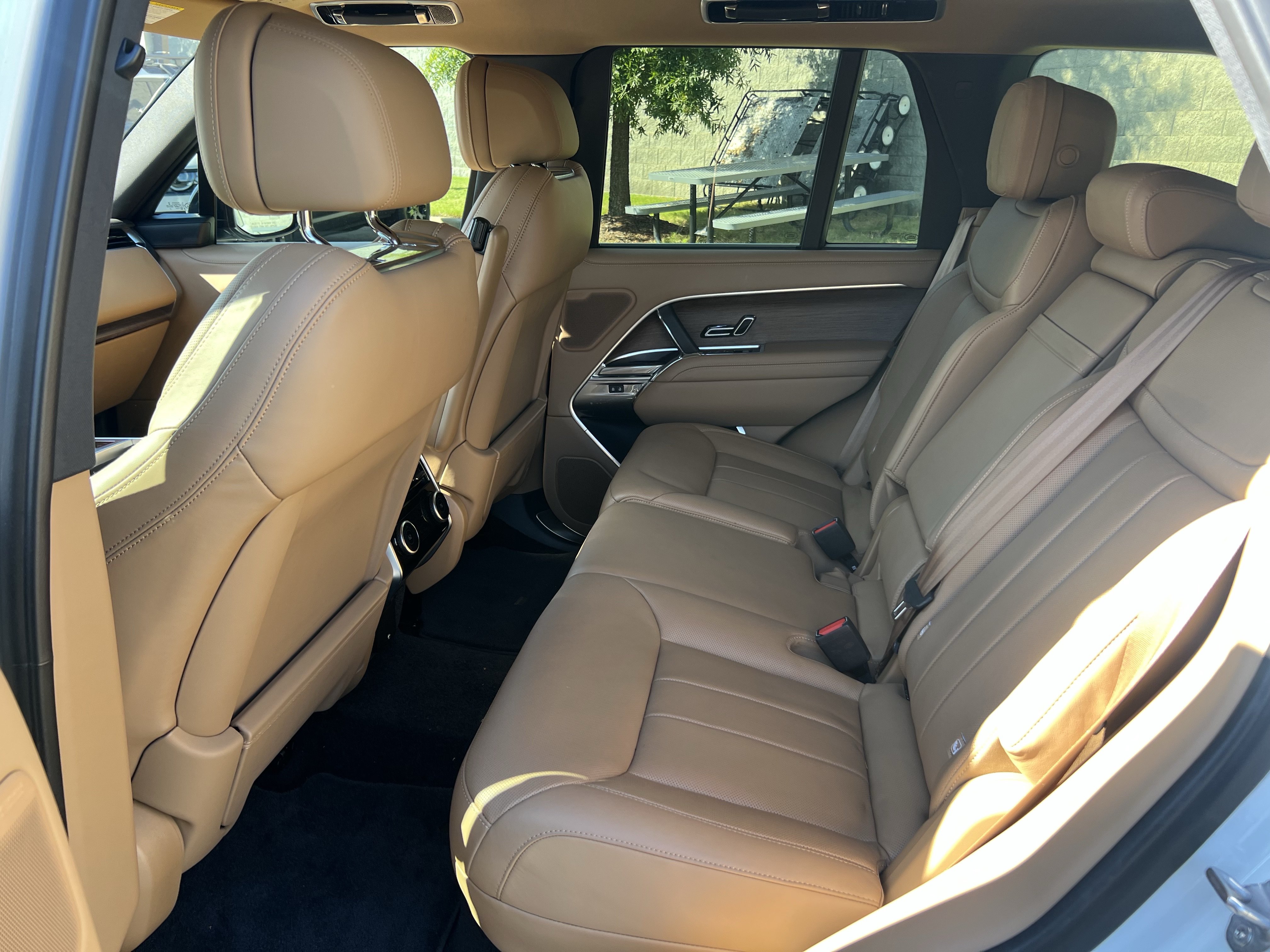 Used 2023 Land Rover Range Rover SE AWD/4WD image 32