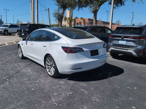 Used 2019 Tesla Model 3 Standard Range Plus image 4