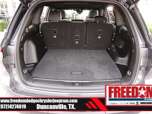 Certified 2025 Jeep Grand Cherokee Limited w/ Black Appearance Package RWD image 41