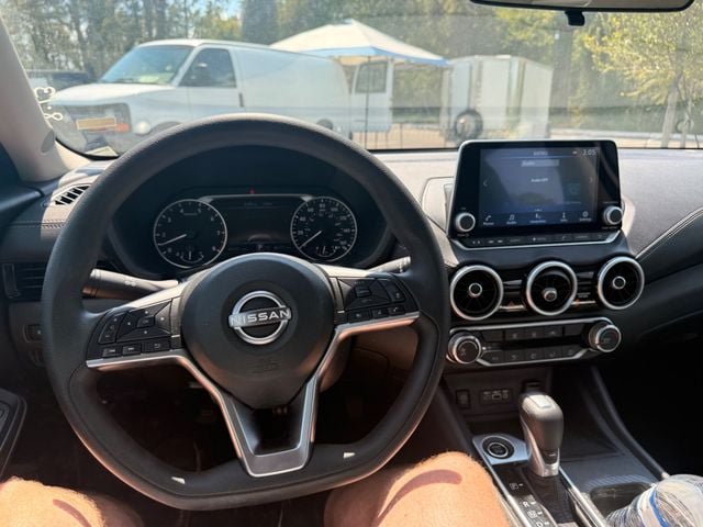 Used 2025 Nissan Sentra SV FWD image 2