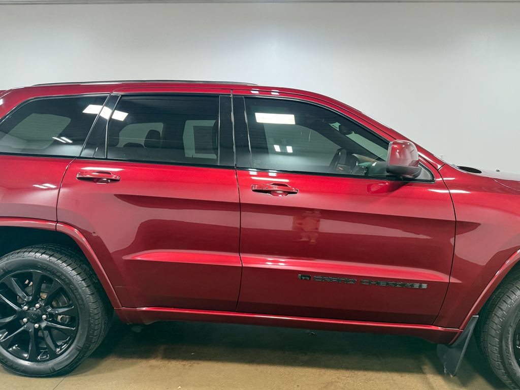 Used 2022 Jeep Grand Cherokee Laredo X AWD/4WD image 32