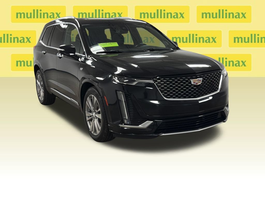 Used 2023 Cadillac XT6 Premium Luxury FWD image 3
