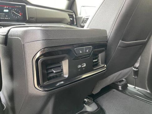 Used 2024 GMC Sierra 1500 AT4 w/ Technology Package AWD/4WD image 13