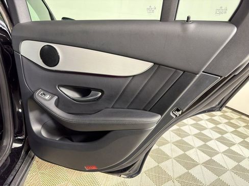 Used 2022 Mercedes-Benz GLC 300 image 16