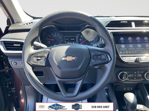 Used 2023 Chevrolet TrailBlazer LT w/ Convenience Package AWD/4WD image 13