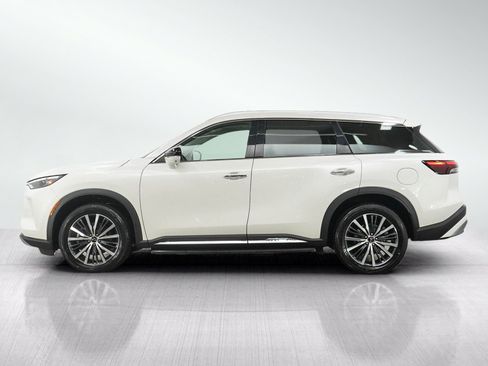 Used 2023 INFINITI QX60 Sensory AWD/4WD image 2