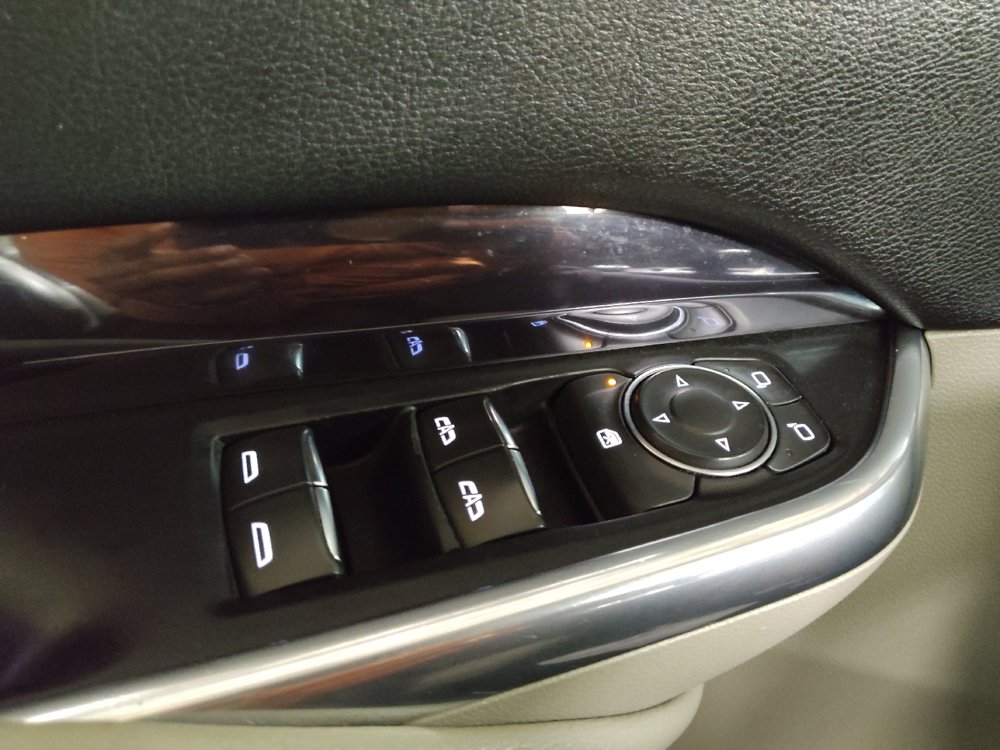 Used 2020 Cadillac XT4 Luxury w/ Cold Weather Package FWD image 27