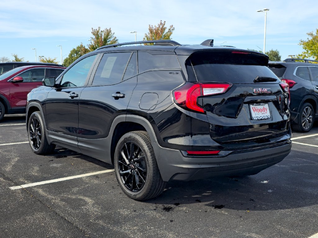 Certified 2024 GMC Terrain SLE w/ Elevation Edition AWD/4WD image 10