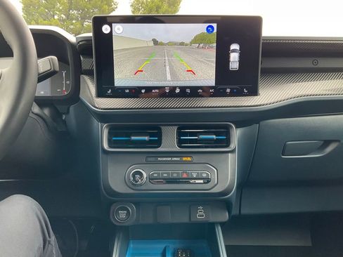 New 2025 Ford Maverick XLT w/ XLT Luxury Package image 34