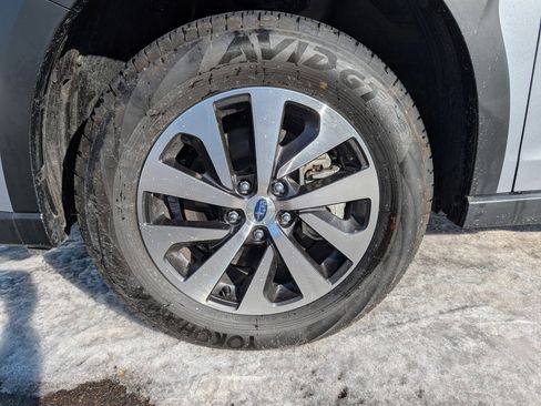 Certified 2025 Subaru Outback Premium image 15